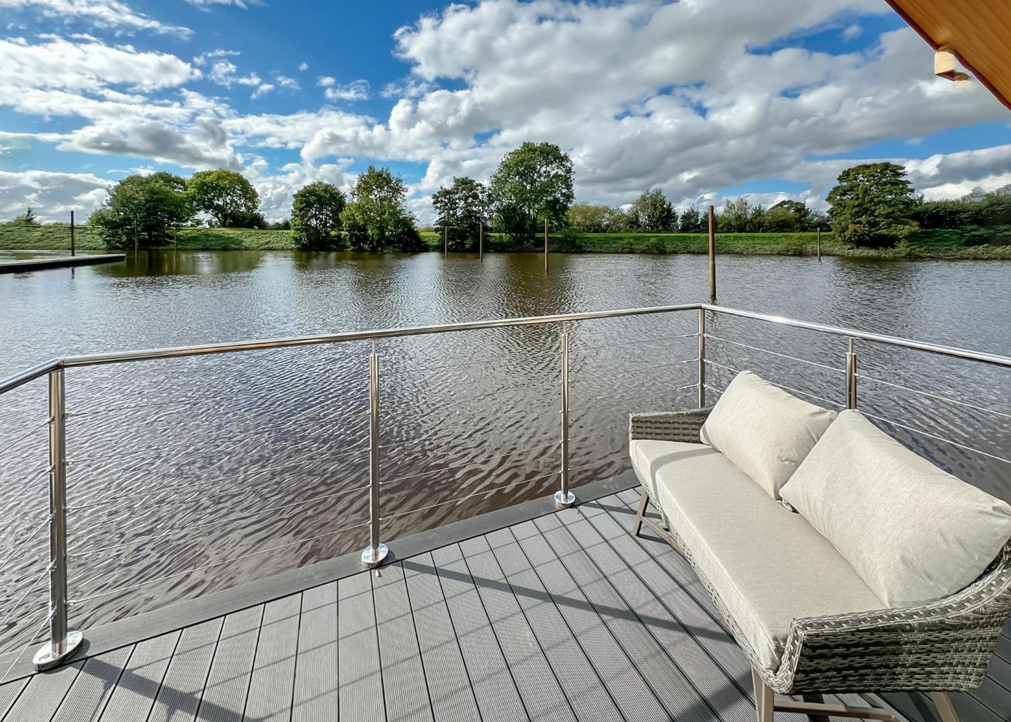 Отель York Marina Naburn Экстерьер фото